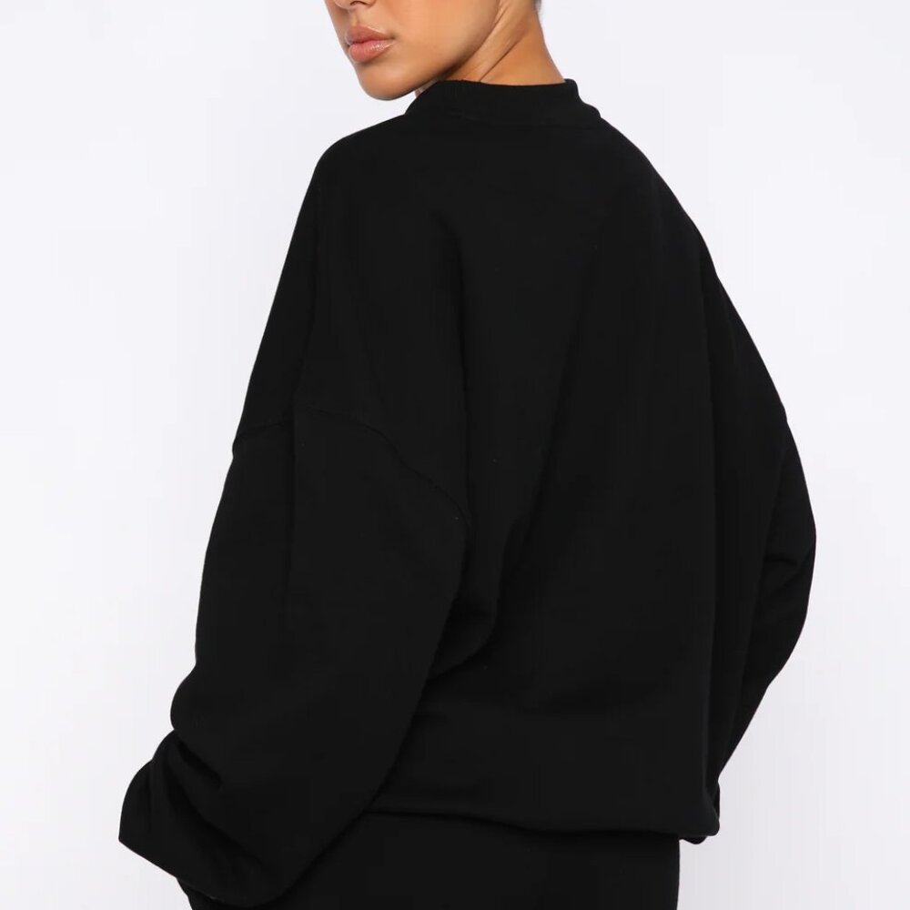 NWT Own The Moment Sweater White Fox Black - Picture 2 of 10